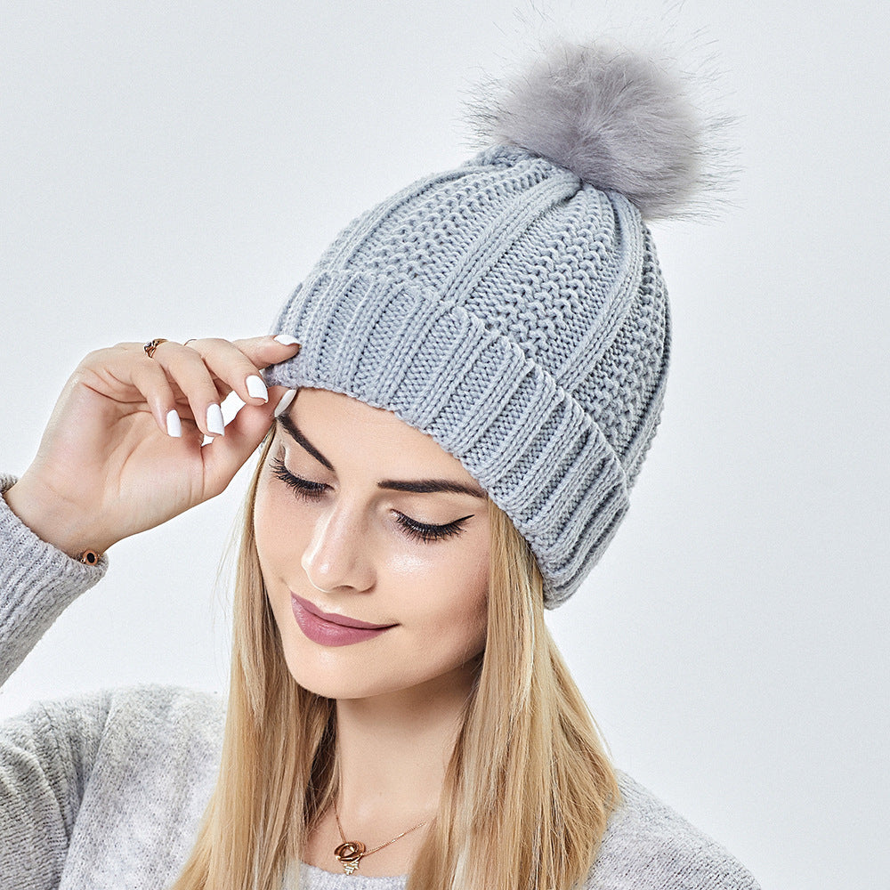 Women’s Pom Pom Knit Beanie