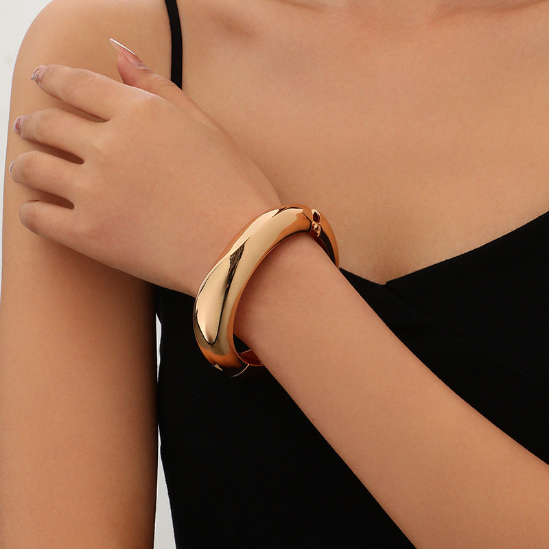 Irregular Wave Bracelet