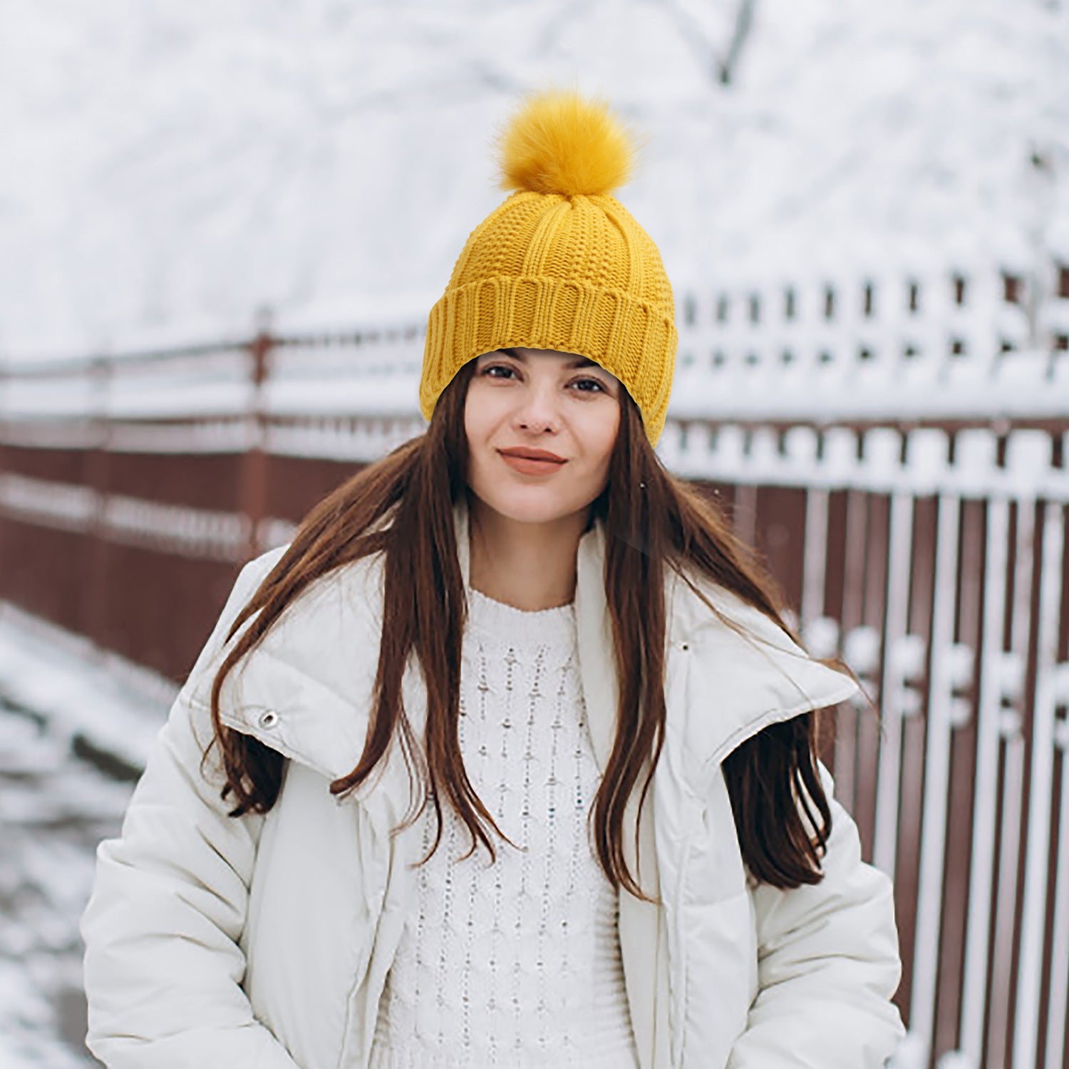 Women’s Pom Pom Knit Beanie